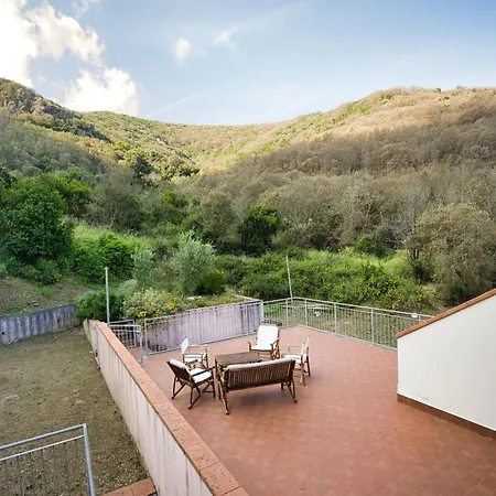 Il Terrazzo Di Lucrezia - Goelba 아파트 *