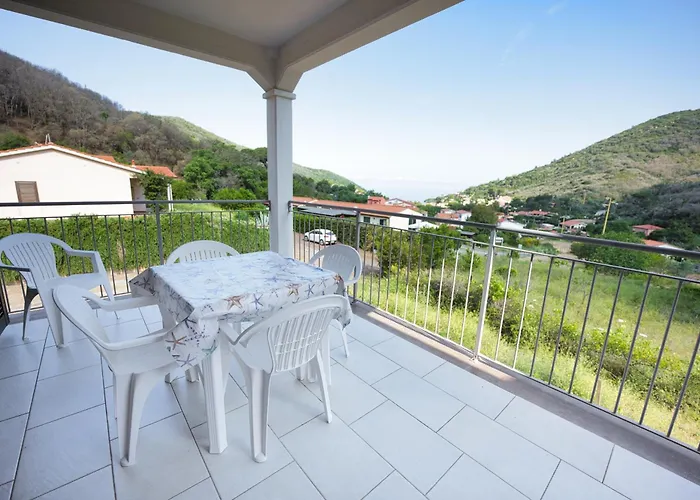 Il Terrazzo Di Lucrezia - Goelba *